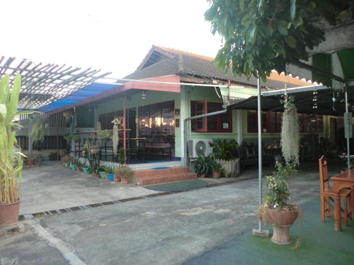 Sakura House Pansiyon Chiang Mai Dış mekan fotoğraf