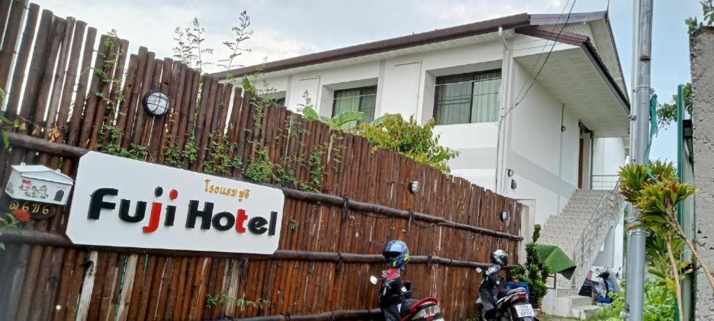 Sakura House Pansiyon Chiang Mai Dış mekan fotoğraf