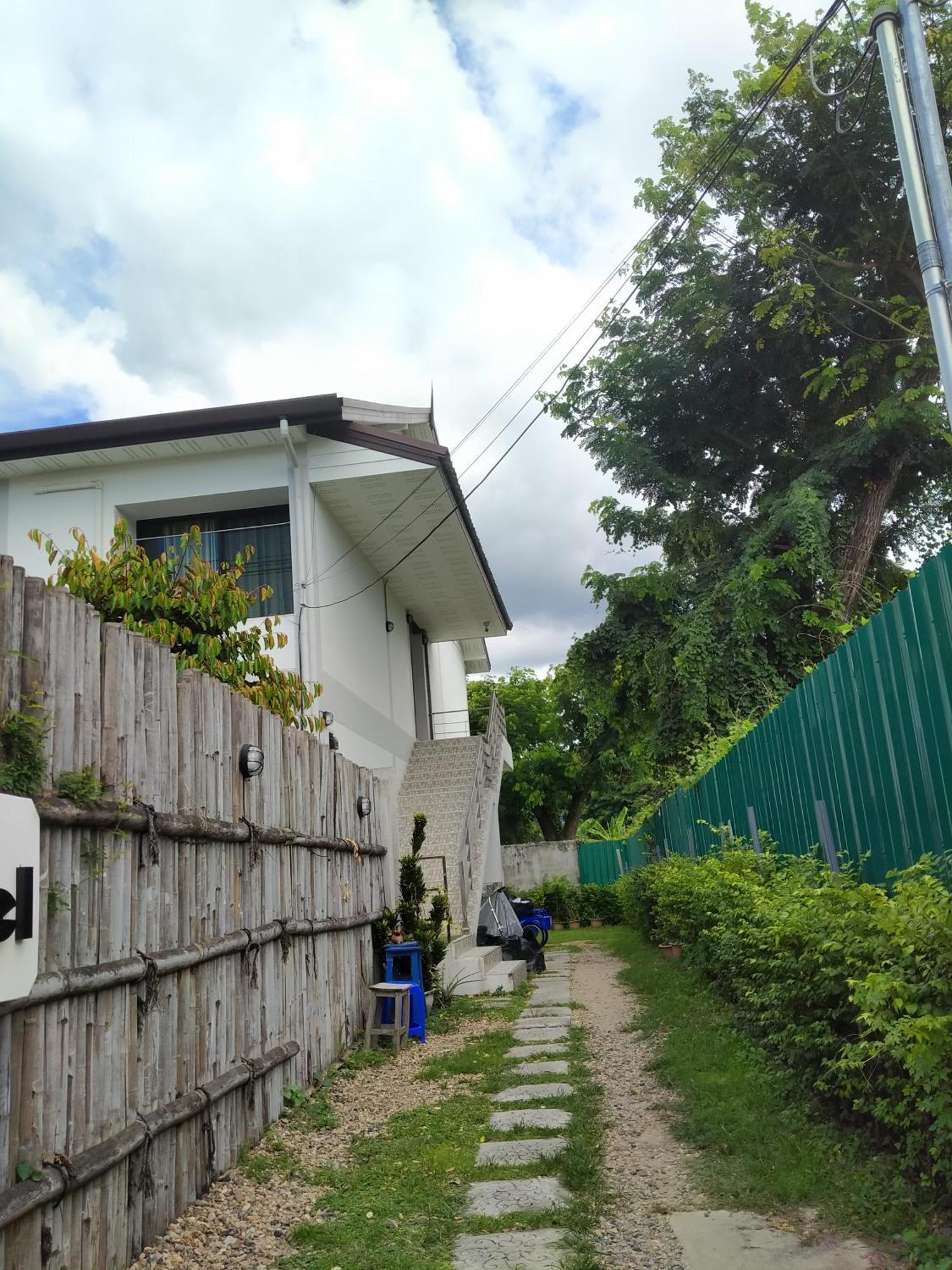 Sakura House Pansiyon Chiang Mai Dış mekan fotoğraf