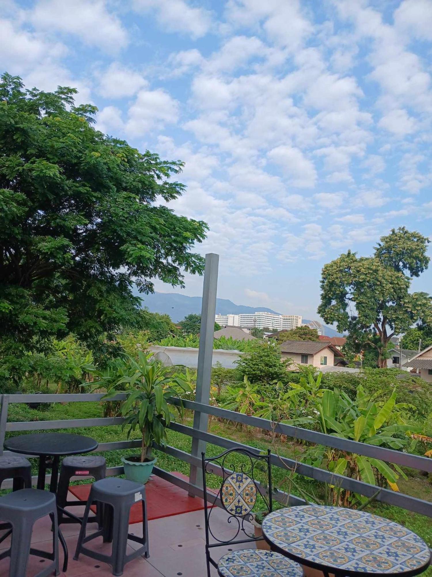 Sakura House Pansiyon Chiang Mai Dış mekan fotoğraf