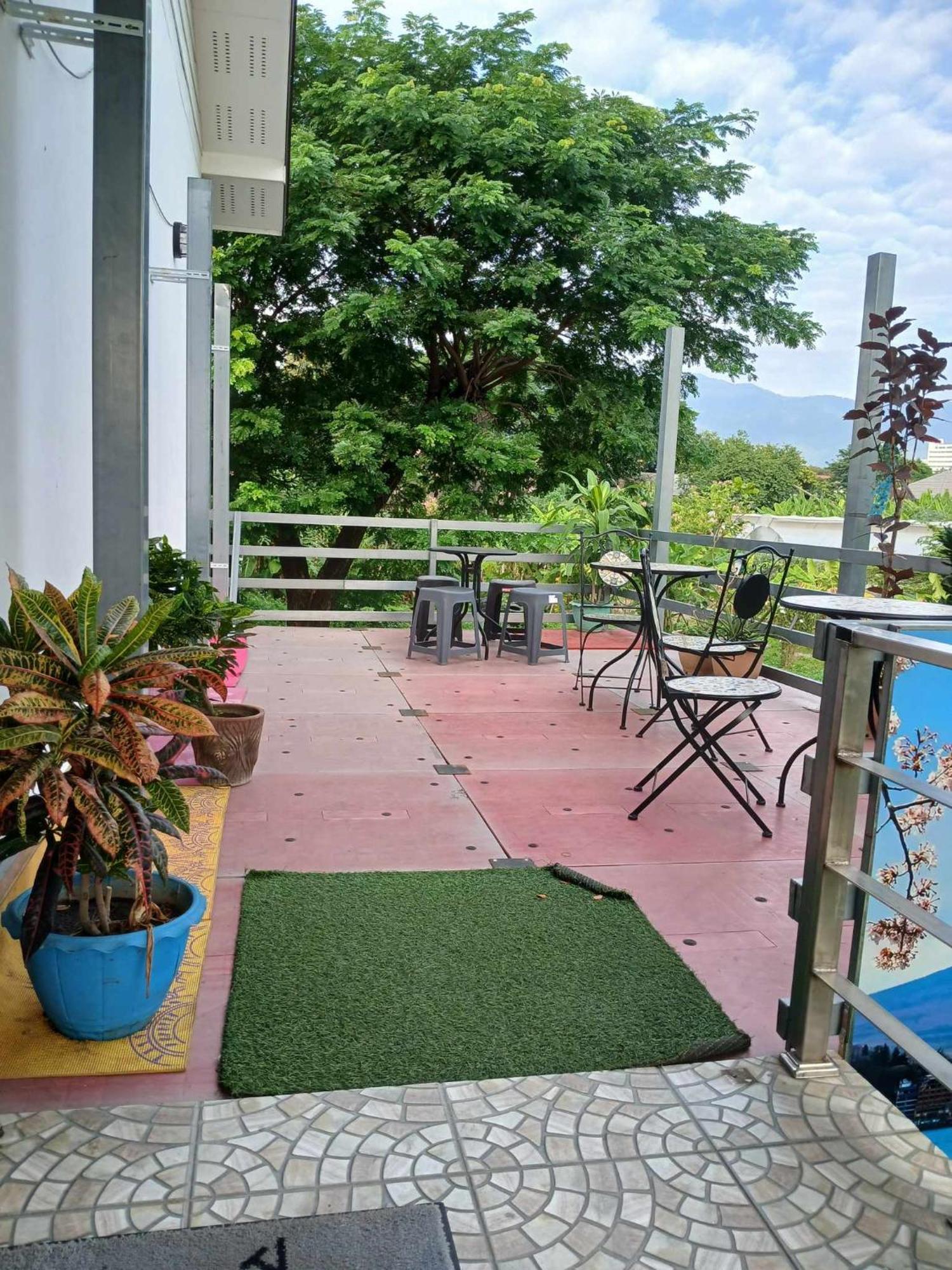 Sakura House Pansiyon Chiang Mai Dış mekan fotoğraf
