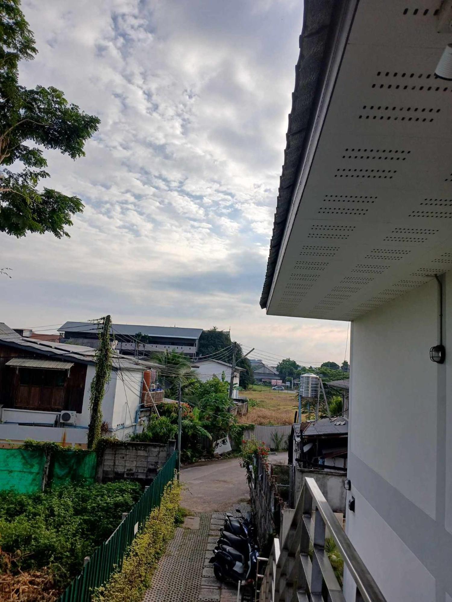 Sakura House Pansiyon Chiang Mai Dış mekan fotoğraf
