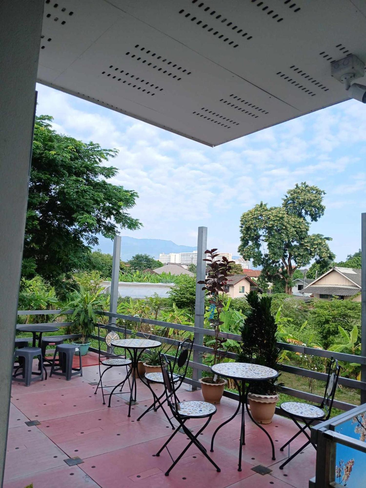 Sakura House Pansiyon Chiang Mai Dış mekan fotoğraf