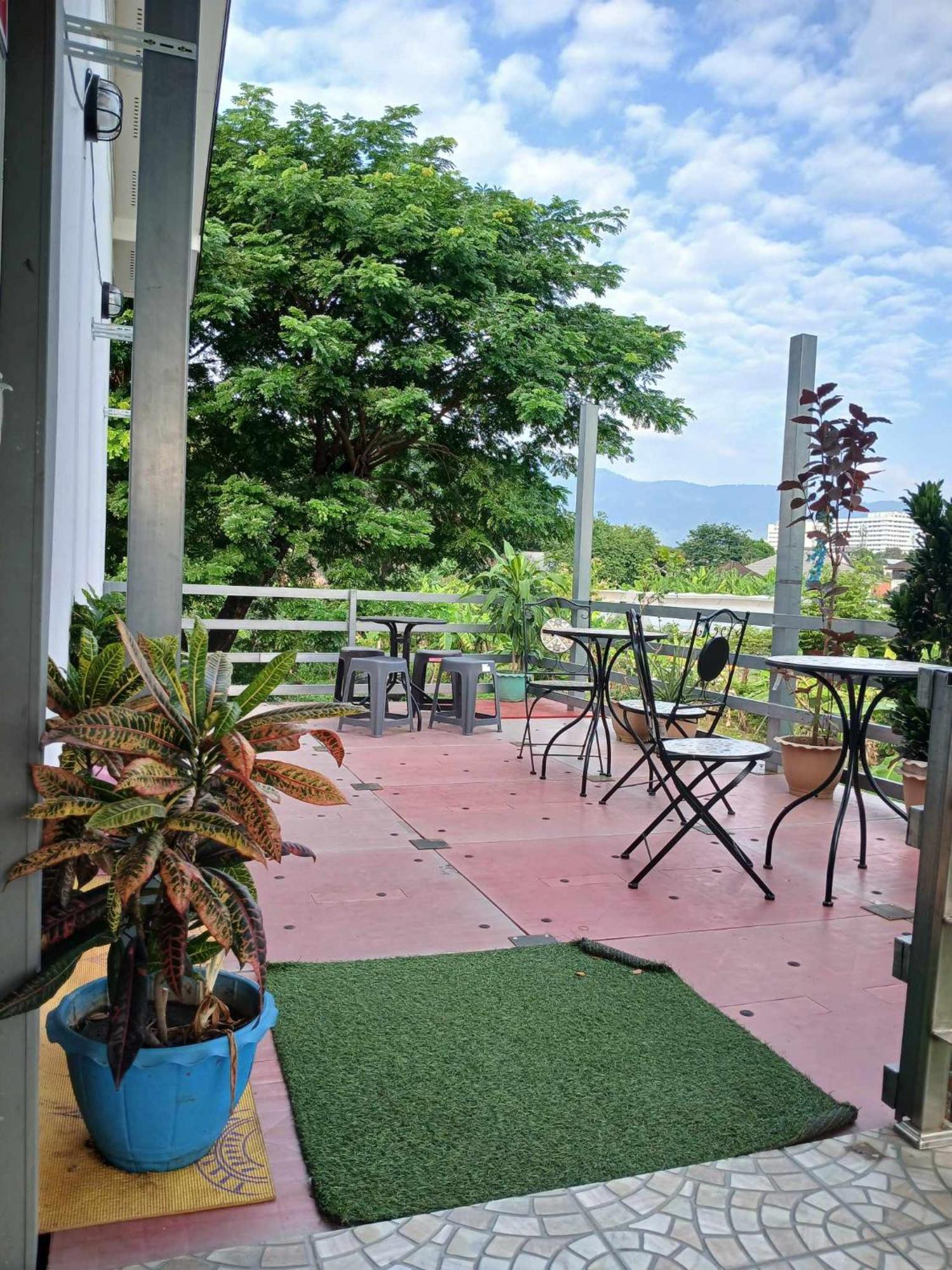 Sakura House Pansiyon Chiang Mai Dış mekan fotoğraf