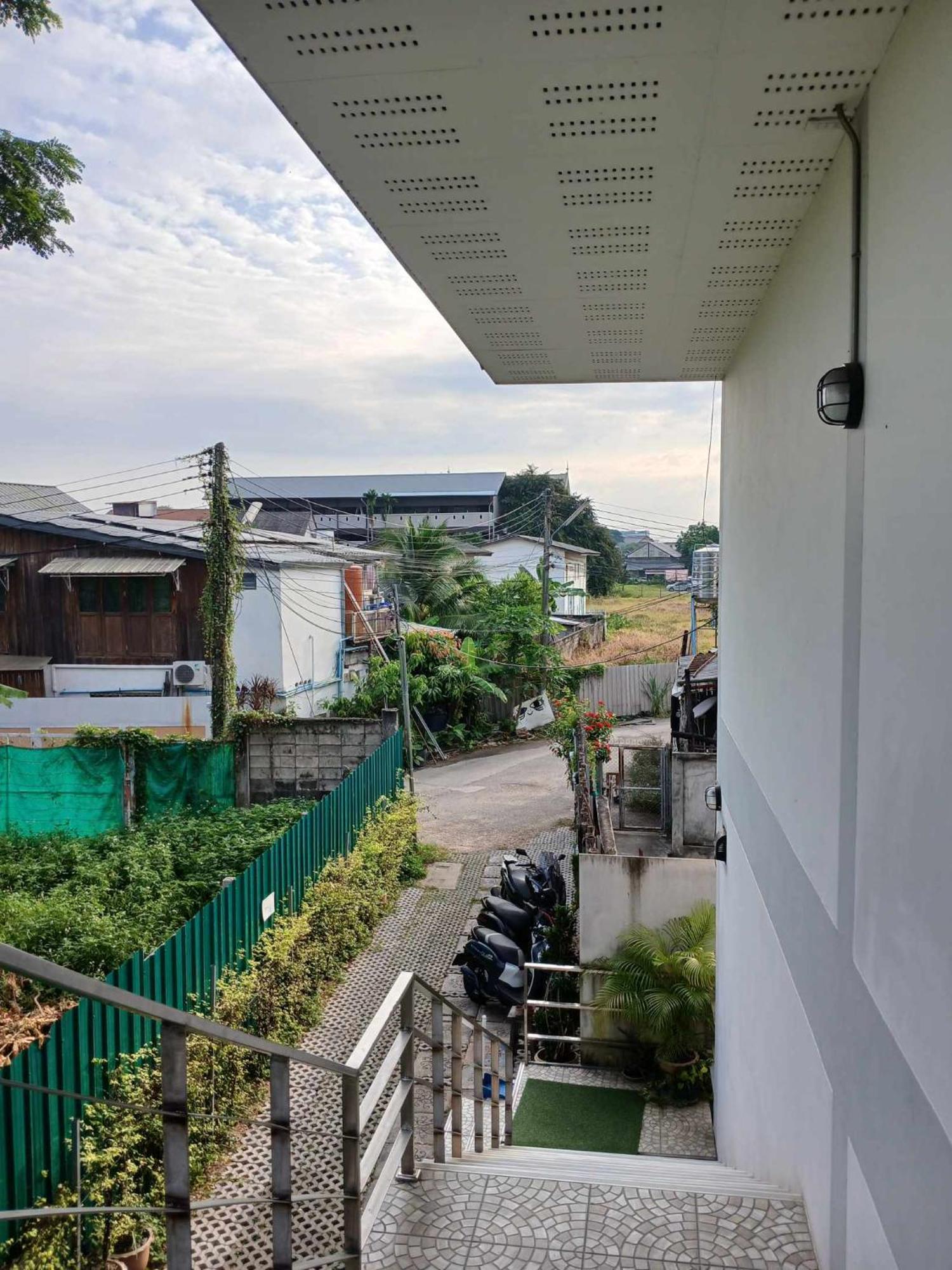 Sakura House Pansiyon Chiang Mai Dış mekan fotoğraf