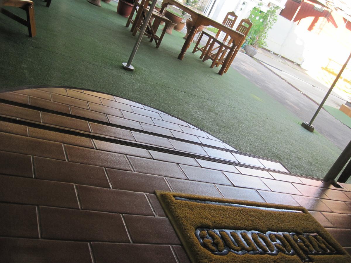 Sakura House Pansiyon Chiang Mai Dış mekan fotoğraf